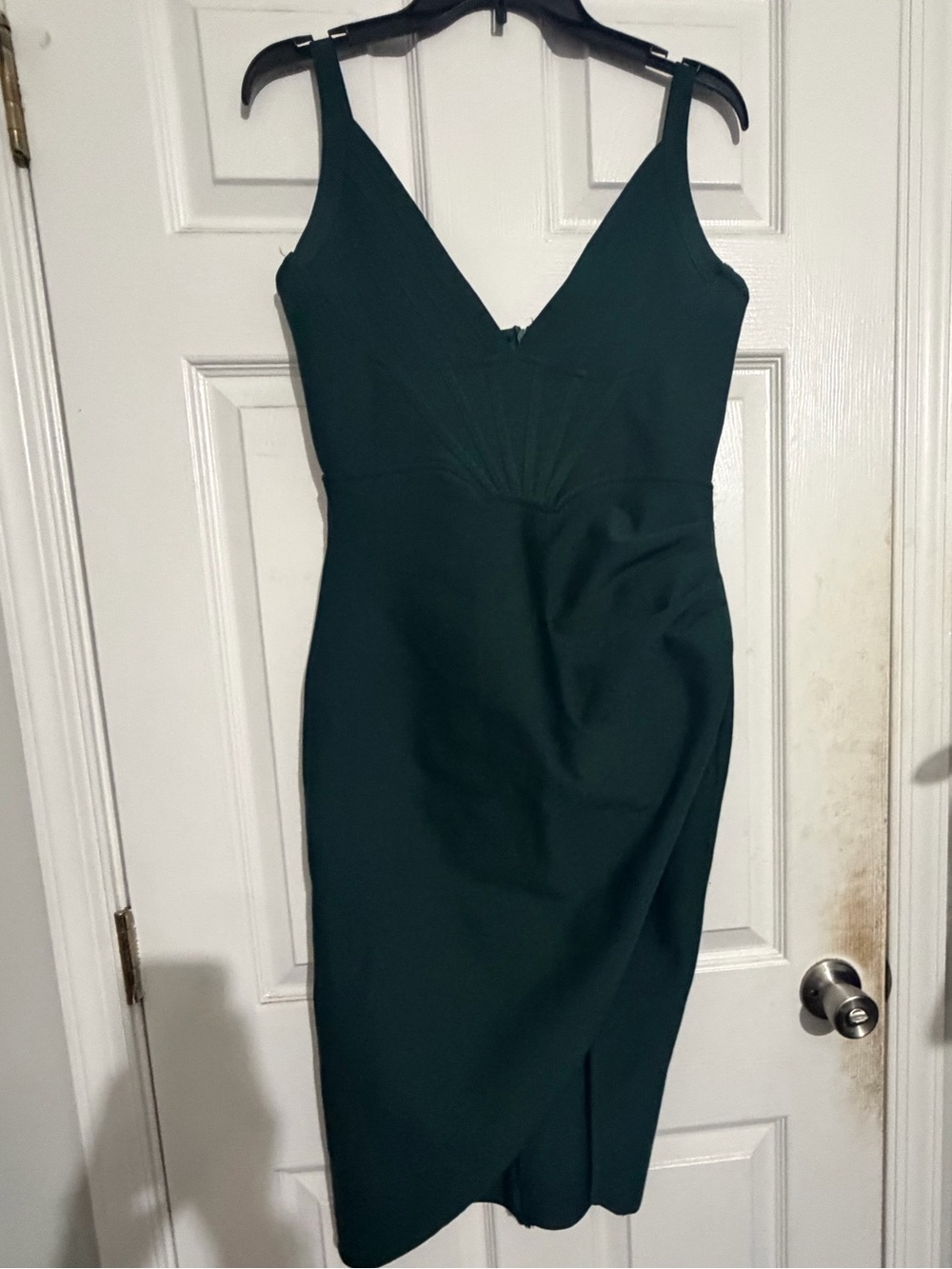 Sleeveless V-Neck Emerald Green Sheath Dress